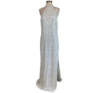 AQUA Women's Formal Dress Size 14 White and Silver Sequined Backless Gown